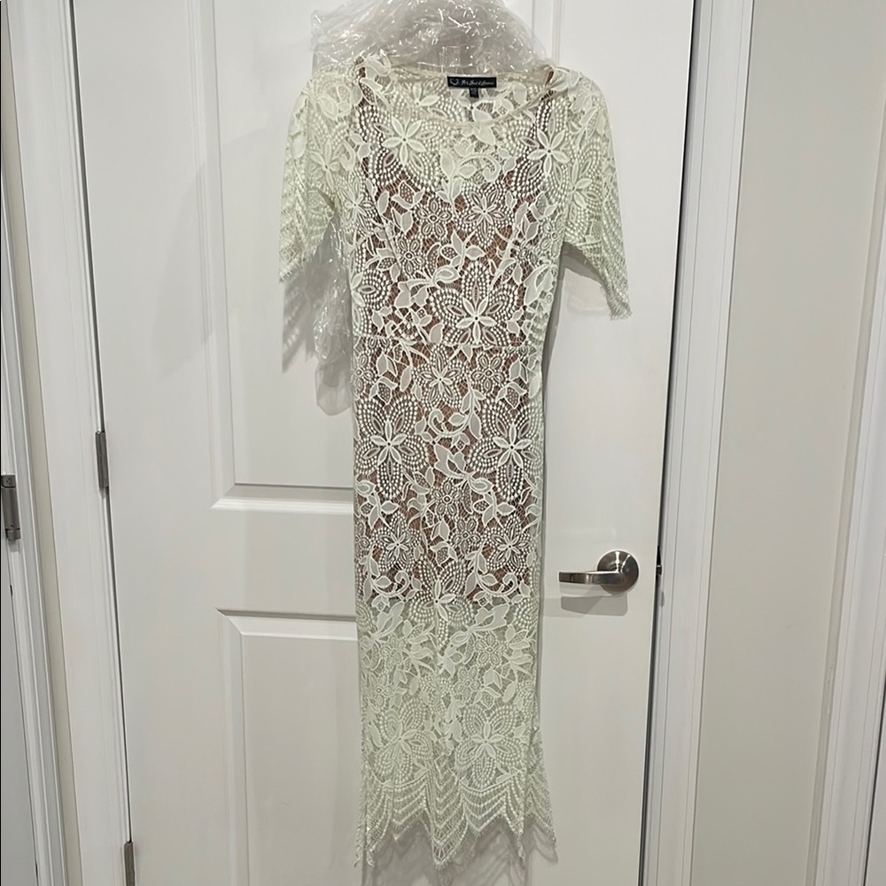 Elegant Lace Overlay Dress in Cream